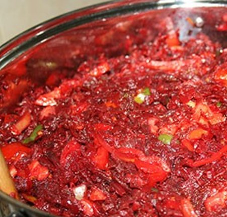 1. Этап. Заправка для борща: Всё хорошо перемешайте и протушите 15 минут.