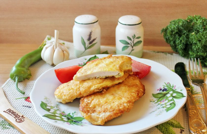 1. Этап. Куриное филе в белковом кляре: Куриное филе в белковом кляре готово. Подавайте к столу с овощами, соленьями, картофельным пюре, кашей.