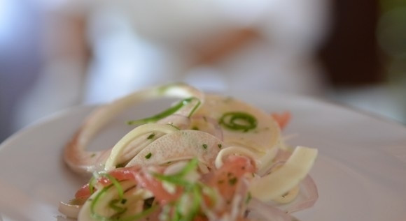 1. Этап. Салат миллионеров: 4. Готовый салат оформляем на блюде и подаем к столу (настаивать салат не нужно, так что подавать к столу его можно моментально).