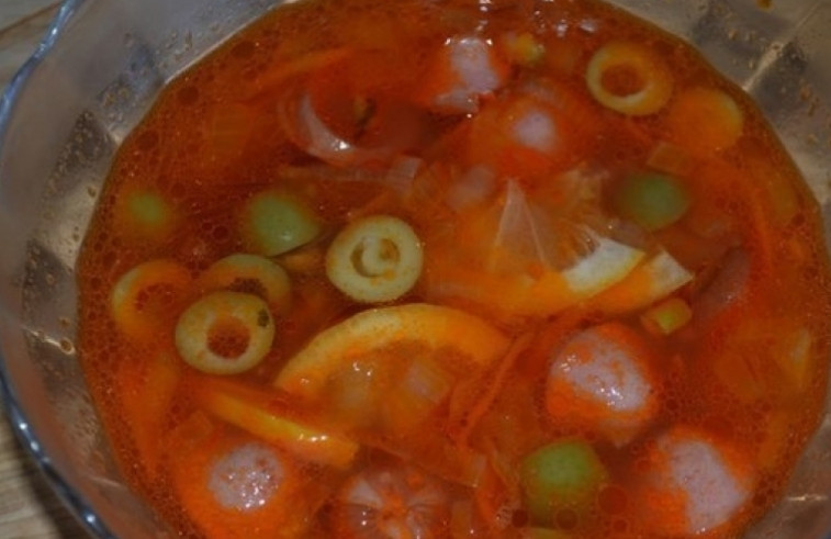 1. Этап. Солянка из сосисок: Приятного аппетита!