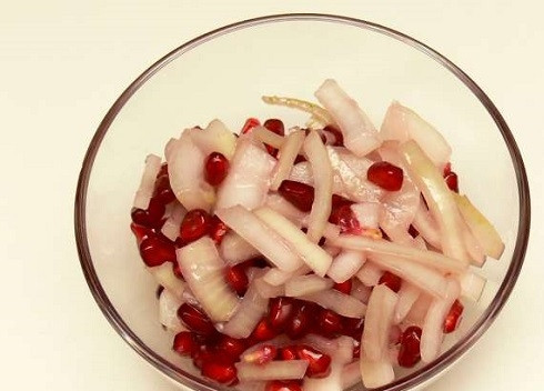 1. Этап. Салат с гранатовыми зернами: И наш салат готов!