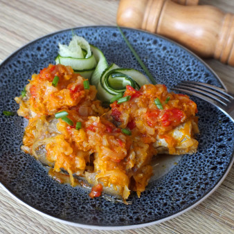 Минтай с овощами в мультиварке