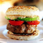 Бургеры с индейкой, помидорами и козьим сыром