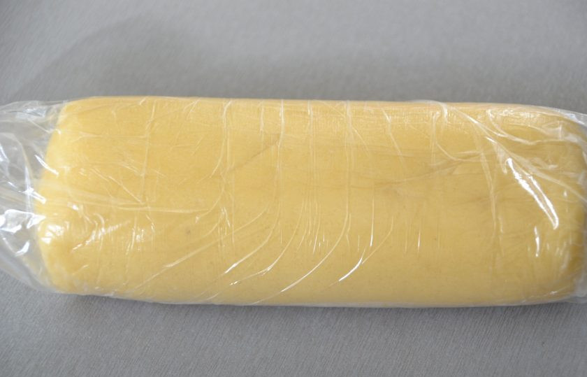 1. Этап. Бретонское песочное тесто: Сформуйте из теста 