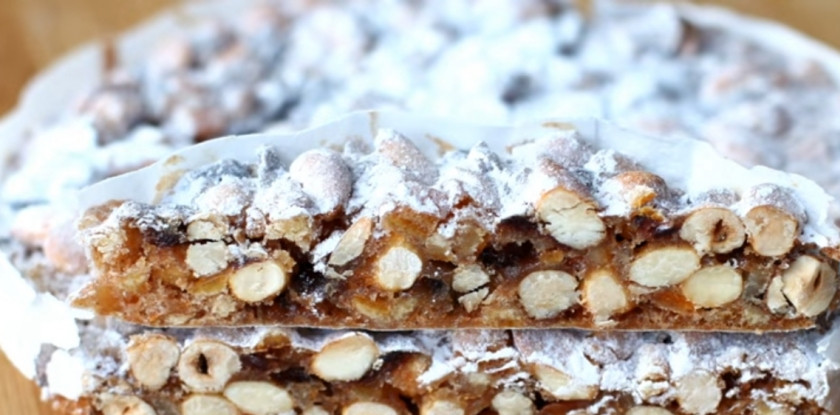 1. Этап. Торт Панфорте: 9. Сверху посыпьте торт сахарной пудрой. Приятного аппетита!