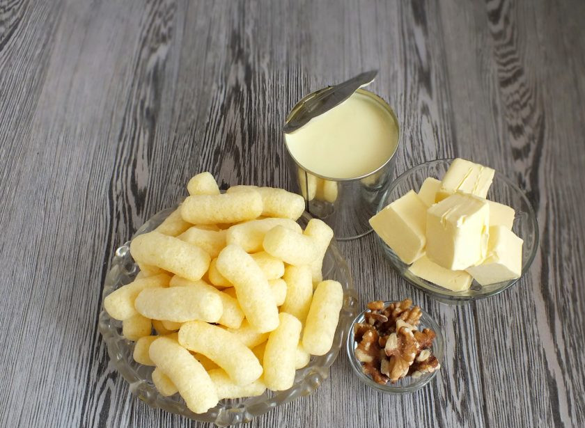 1. Этап. Чак-чак из кукурузных палочек: Подготовьте необходимые ингредиенты.