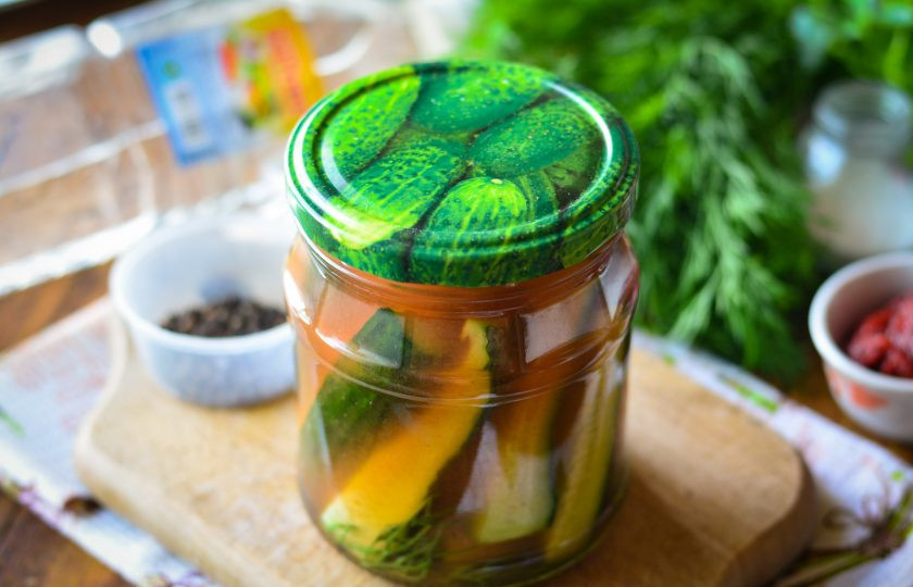 1. Этап. Огурцы в томатной пасте на зиму: Выход - одна банка объемом 0,5 литра. Приятного аппетита!