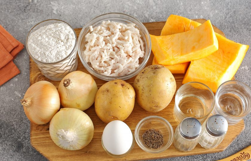 1. Этап. Рулет с тыквой на пару: Подготовьте все ингредиенты.