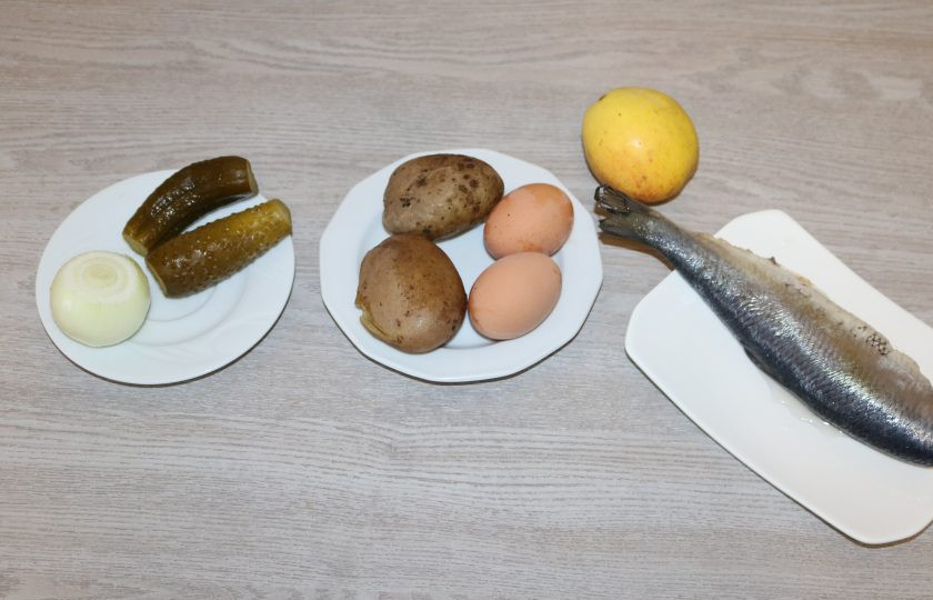 1. Этап. Салат Бабушкин: Подготовьте ингредиенты.