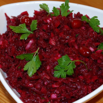 Салат грузинский со свеклой