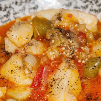 Картошка, тушенная с баклажанами