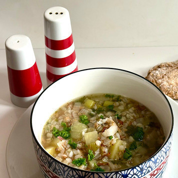 1. Этап. Айнтопф с гречкой и луком-пореем: Попробуйте, это очень вкусно!