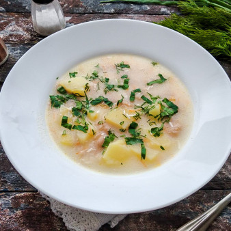 Суп с фасолью и сыром