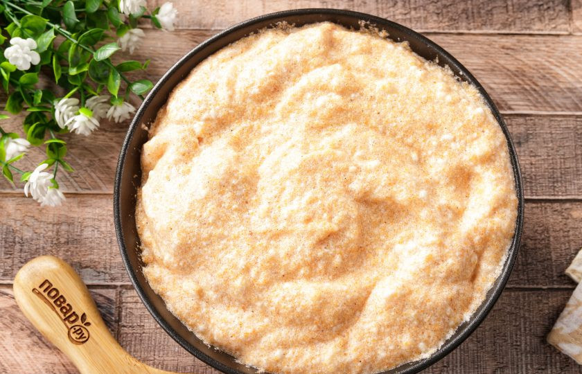 1. Этап. Литовская морковная запеканка Морку апкяпасс: Перемешивайте быстрыми движениями сверху вниз. Масса должна получится лёгкой и воздушной.