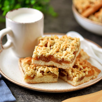 Тертый пирог с вареньем на маргарине