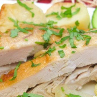 Курица с картофелем, запеченная в рукаве