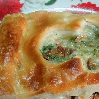 Пирог с грибами из слоеного бездрожжевого теста
