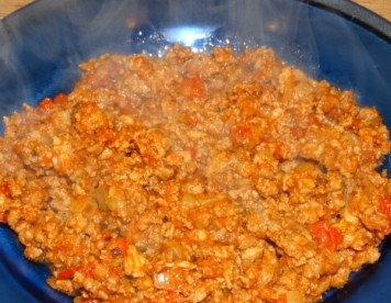 1. Этап. Свиха: Перекладываем готовую начинку в миску. Перчики, которые стручки, убираем. Можно добавить мелко нарезанную зелень. Пусть начинка остынет.