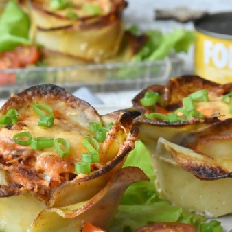 Картофельные розочки с тунцом