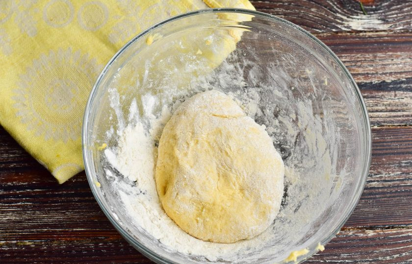 1. Этап. Классические валлийские кейки: Замесите тесто.