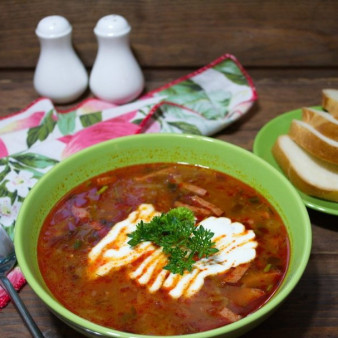 Суп солянка сборная мясная