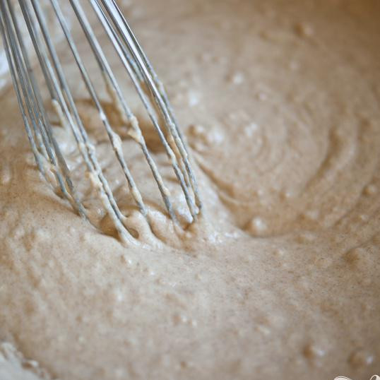 1. Этап. Английская домашняя булочка: Хорошо перемешайте, разбивая комочки.