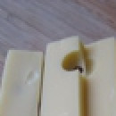 1. Этап. Сырные булочки Эмменталь: Сыр нарезать прямоугольниками.