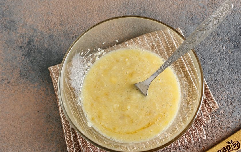 1. Этап. Диетические кексы: Перемешайте. Добавьте мед или любой подсластитель и снова все перемешайте.