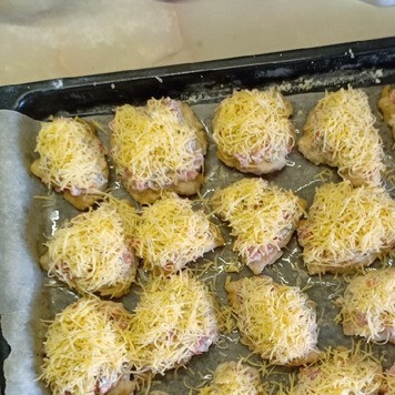 1. Этап. Куриные грудки под сырно-овощной шубкой: *