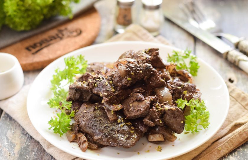 1. Этап. Куриная печень с медом и луком: Приятного аппетита!