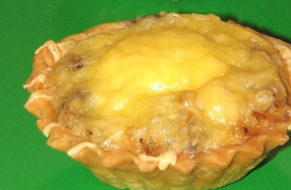 1. Этап. Тарталетки запеченные с начинкой: 5. Вот такой простой и интересный вариант, как приготовить тарталетки запеченные с начинкой. Подавать к столу их можно сразу горячими или уже остывшими, они будут одинаково хороши.