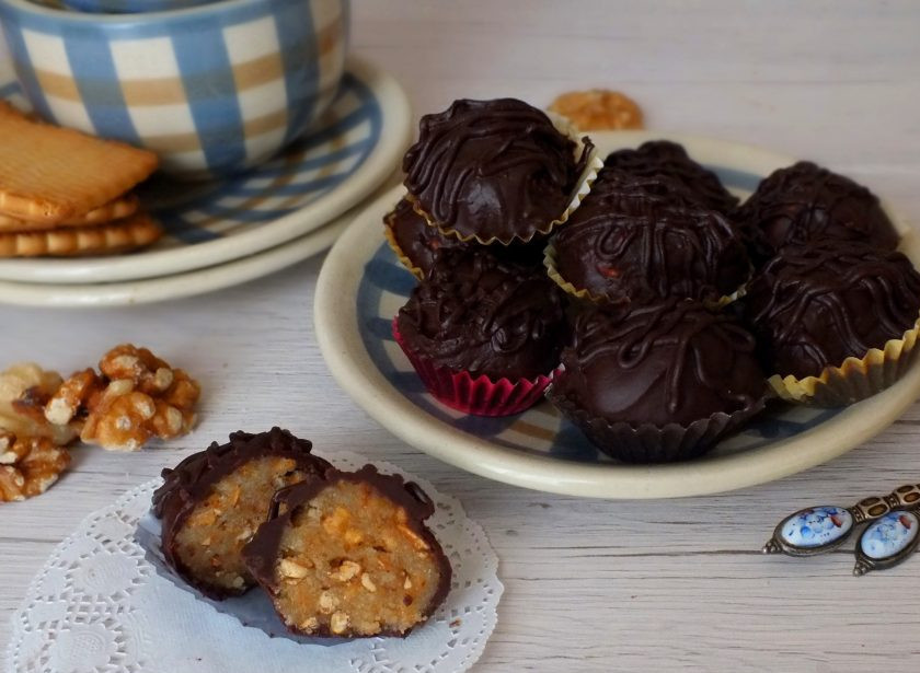 1. Этап. Конфеты Сладкий орешек: Поставьте готовые конфеты в холодильник на 2-3 часа для охлаждения. Через указанное время лакомство будет готово. Приятного чаепития!