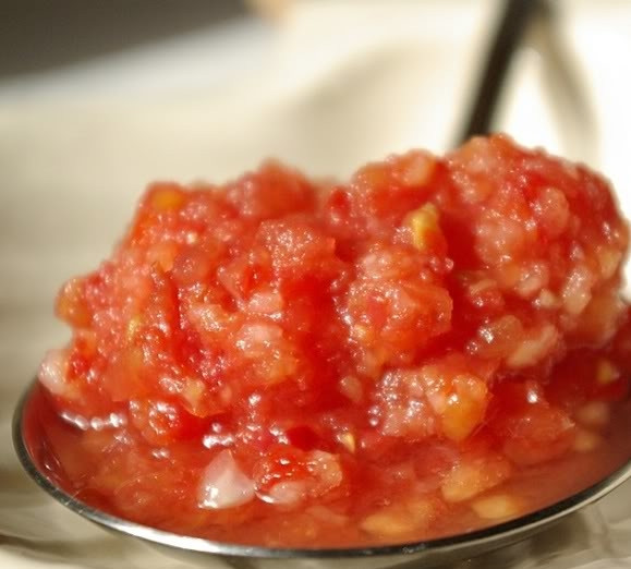 1. Этап. Аджика с хреном: Аджика готова. Подавать как соус или приправу. Хранить в стеклянных банках с крышками в холодильнике.