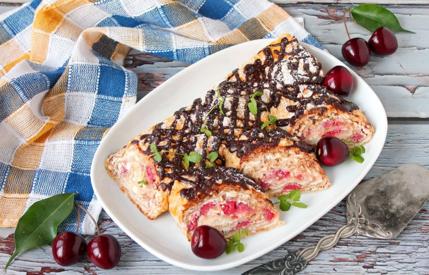 1. Этап. Рулет из лаваша с творогом и вишней: Приятного аппетита!