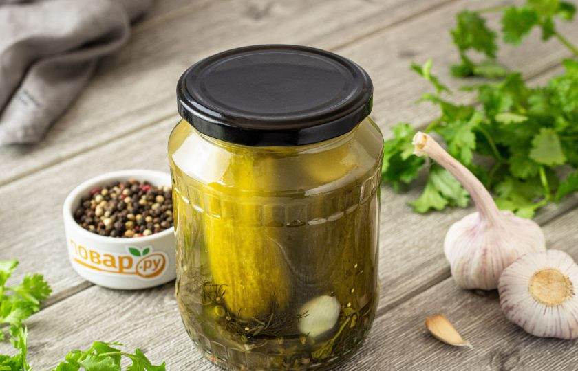 1. Этап. Соленые огурцы хрустящие: Соленые огурцы на зиму готовы.