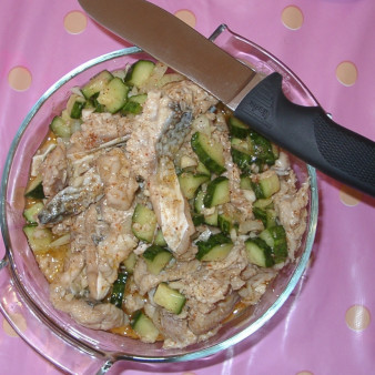 Хе из сазана по-анарасайски с огурцом