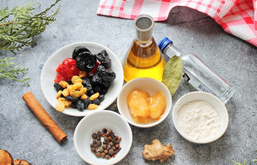 1. Этап. Варенуха: Подготовьте все необходимые ингредиенты для приготовления напитка варенуха.