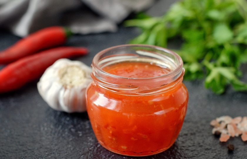 1. Этап. Сладкий соус Чили: Перелейте соус в стеклянную емкость и остудите. Сладкий соус чили готов. Приятного вам аппетита!