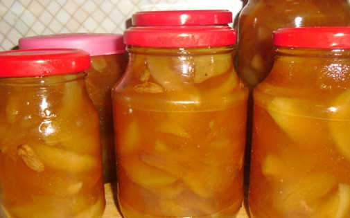 1. Этап. Варенье из персиков без косточек: Готовое варенья разложите по баночкам. Приятного аппетита!