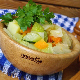 Овощное рагу в мультиварке