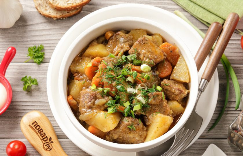 1. Этап. Тушёная картошка с мясом и баклажанами: Приятного аппетита! Это очень вкусно!