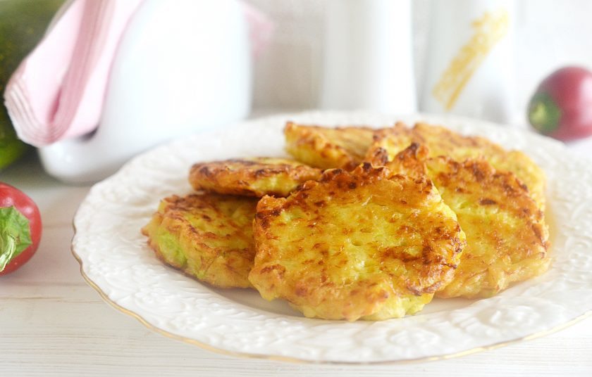 1. Этап. Оладьи из кабачков и картофеля: 6. Приятного аппетита!