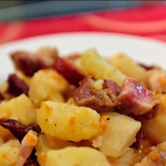 Жаркое с копчеными ребрышками