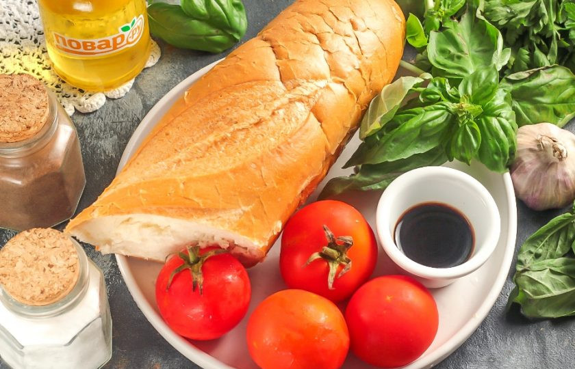 1. Этап. Брускетта с базиликом: Подготовьте указанные ингредиенты.