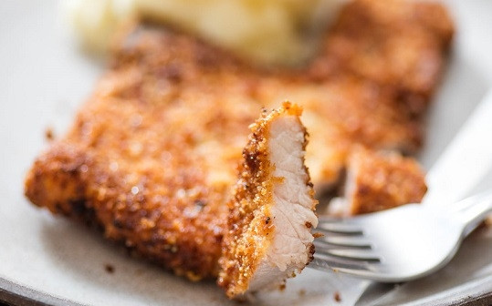 1. Этап. Отбивная на кости: 5. Вот такая аппетитная отбивная на кости в домашних условиях. Угощайтесь!