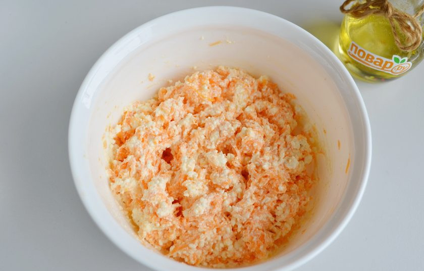 1. Этап. Сырники с тыквой: 4. Перемешайте хорошо.