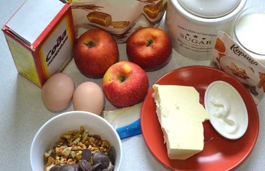 1. Этап. Яблочный торт с коричным кремом: Подготовьте ингредиенты.