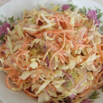 Салат с копчёной курицей и корейской морковью