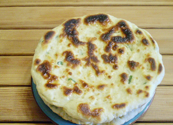 1. Этап. Лепешка с маслом: 8. Лепешки с маслом готовы. Можно полить растопленным сливочным маслом при подаче к столу. Подавать горячими. Приятного аппетита!