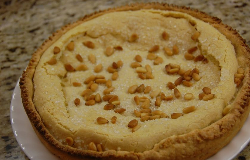 1. Этап. Тосканский чизкейк: 8. Переложите выпечку из формы и отправьте в холодильник или нарежьте кусочками и подавайте.